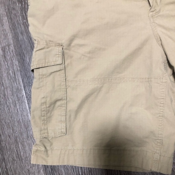 Nautica Men's Size 42 Tan Khaki Stretch Cargo Shorts - Picture 3 of 8